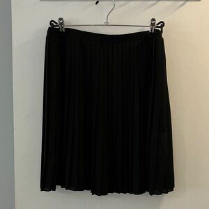 Max Studio Black Mini Skirt